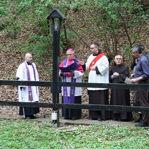 Biskup Gorski predvodio Križni put na Šumskoj stazi Bliznec